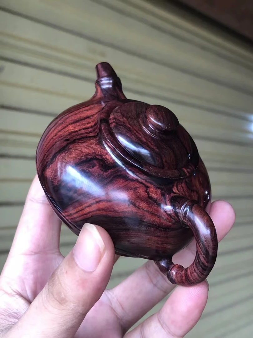 紫油梨瘤疤纹理三足凝香壶