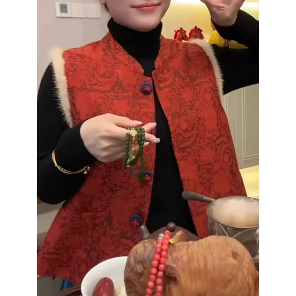 新中式红水貂毛浮雕刺绣新中式加厚马甲秋冬提花红色新年战袍ins