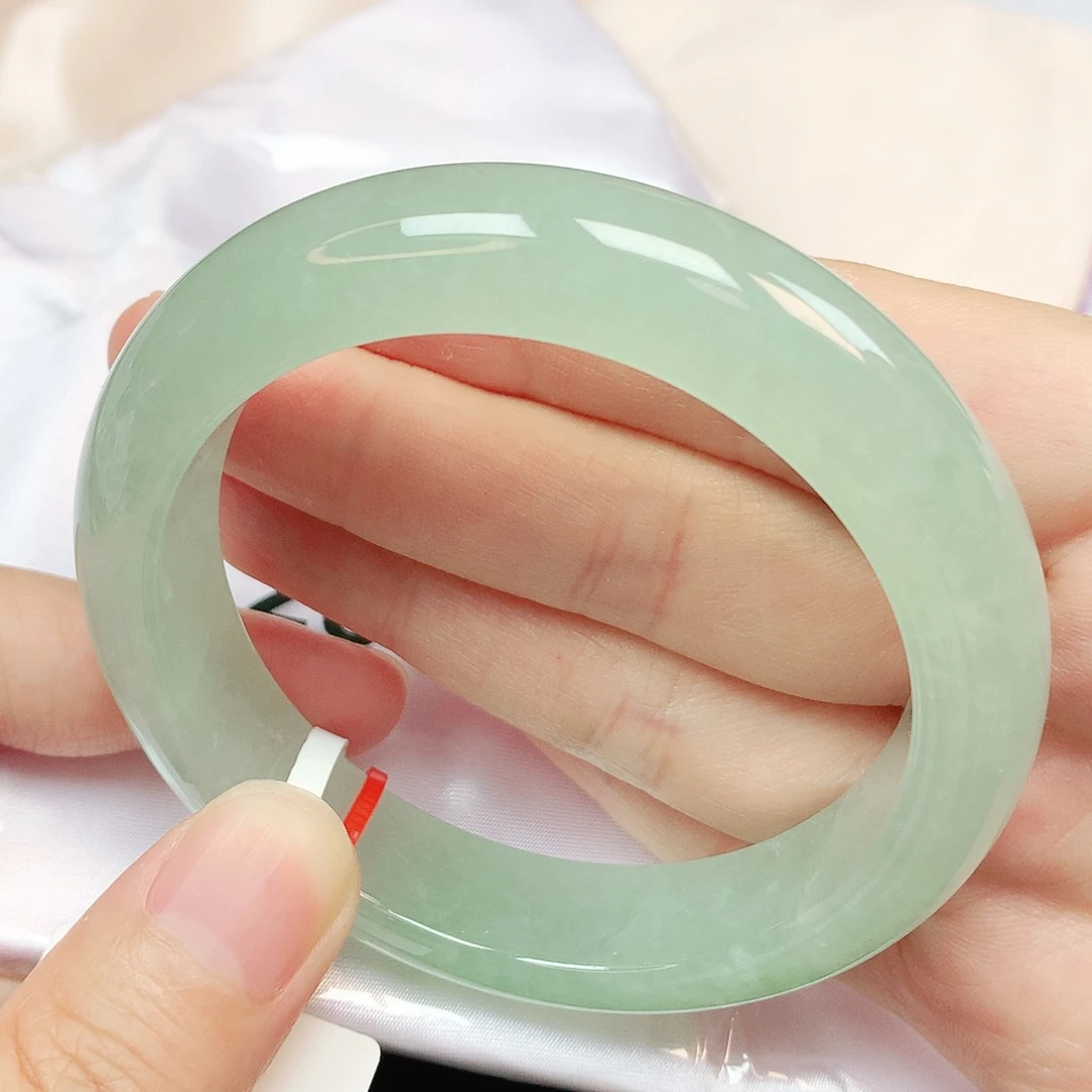 翡翠手镯未镶嵌抖音231