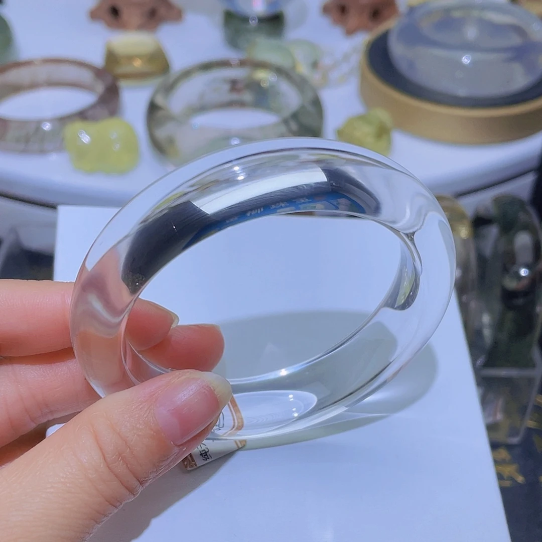 水晶手镯未镶嵌向****天天然高冰透白水晶55圈