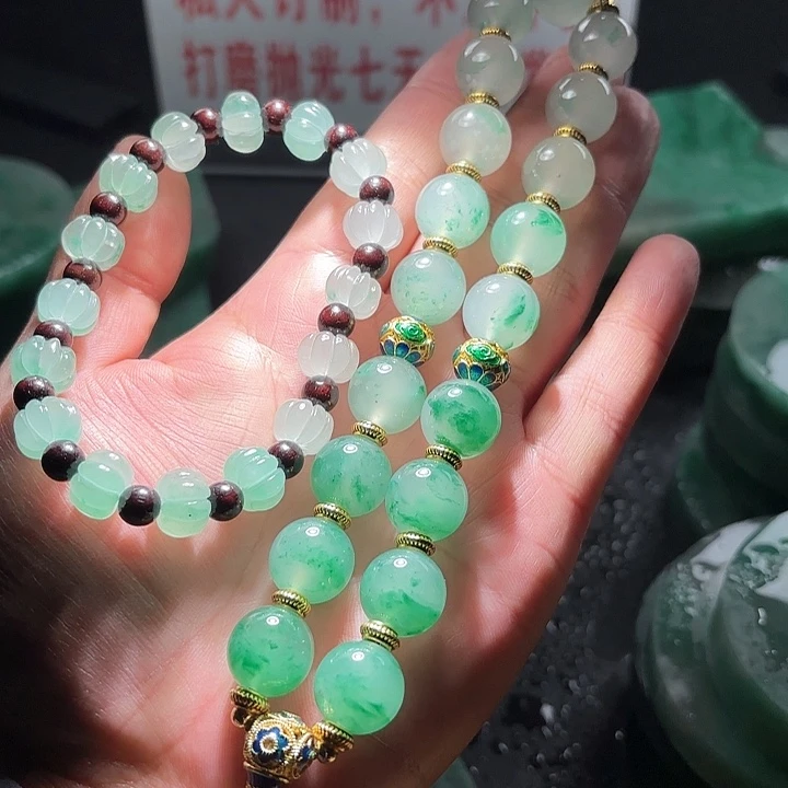 定制石英质玉（非洲翠）毛*珠串