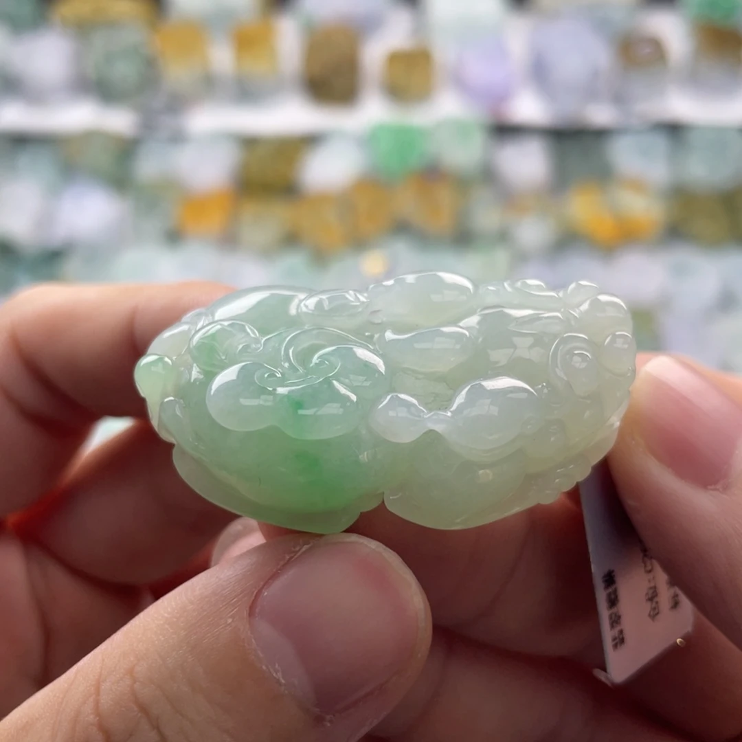 翡翠未镶嵌颈饰貔貅30