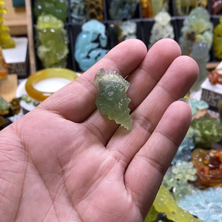 蛇纹石玉合金颈饰