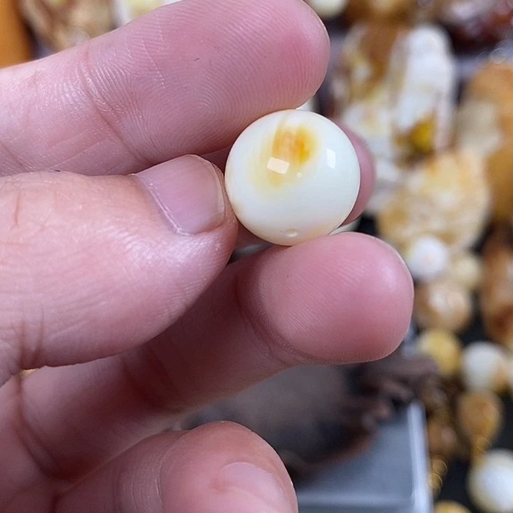 琥珀未镶嵌裸石我