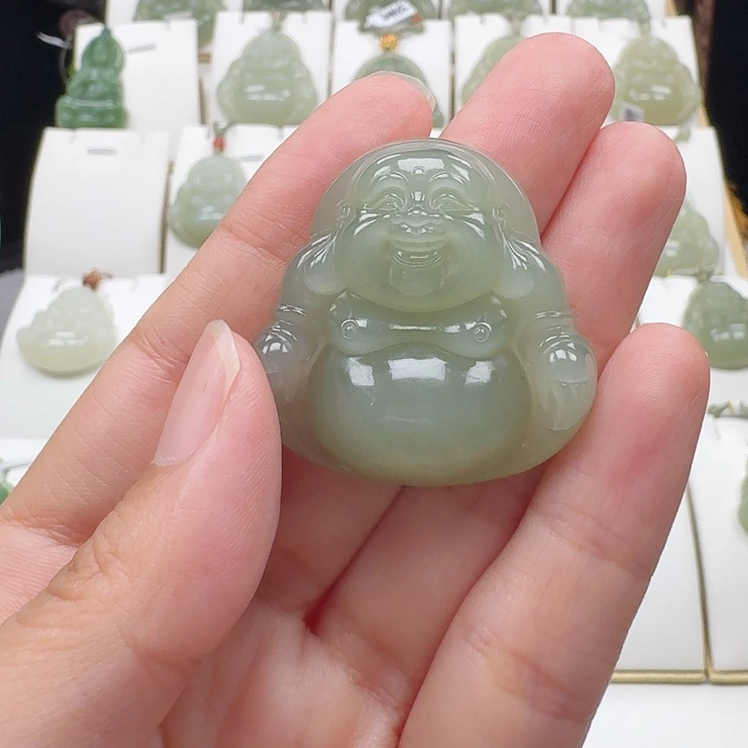 佳****和田玉未镶嵌颈饰