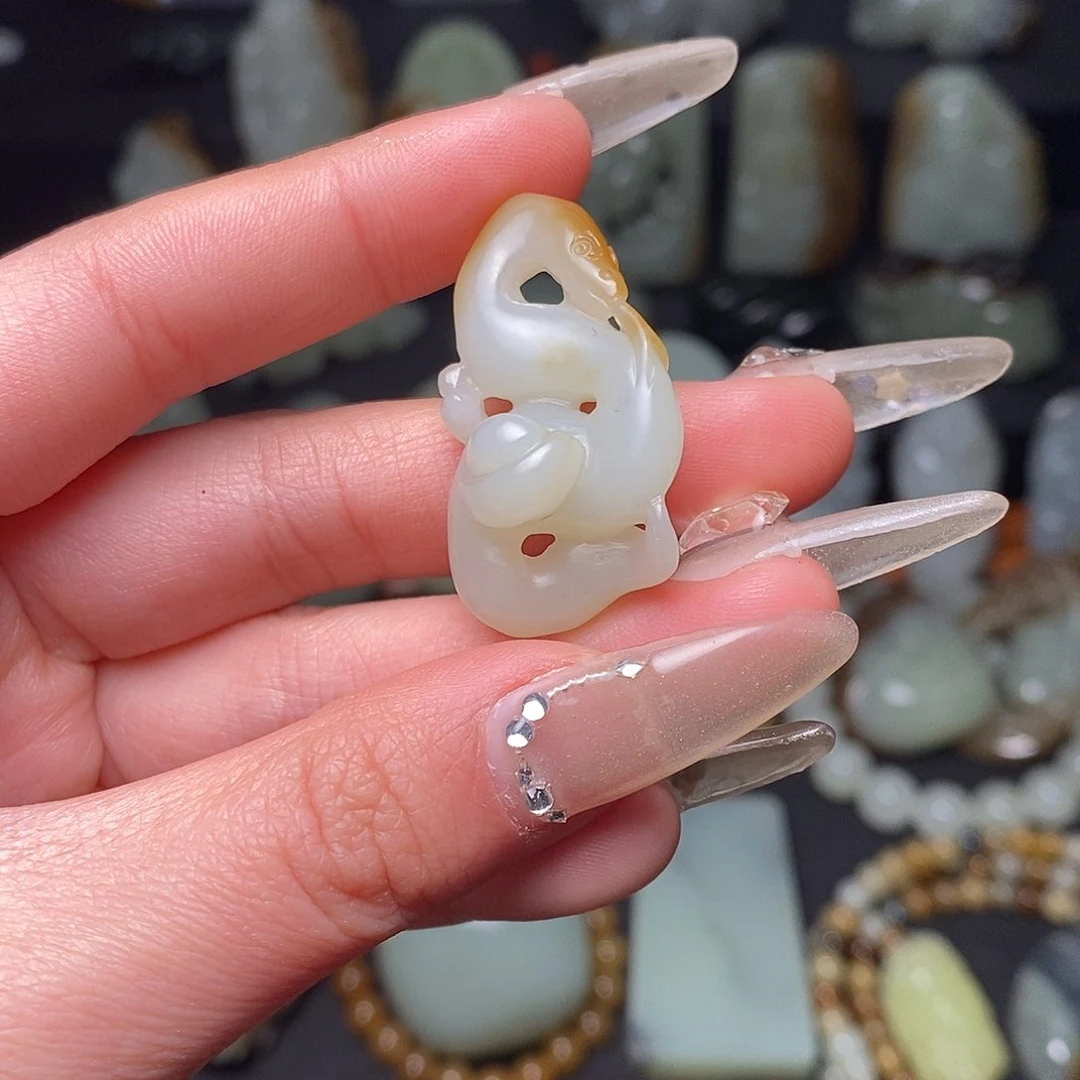 和田玉颈饰未镶嵌w****7