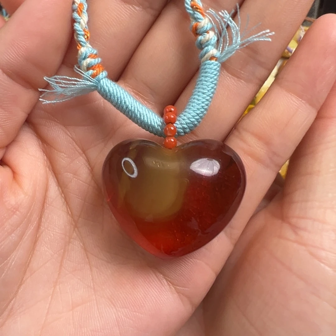 琥珀未镶嵌裸石琥珀