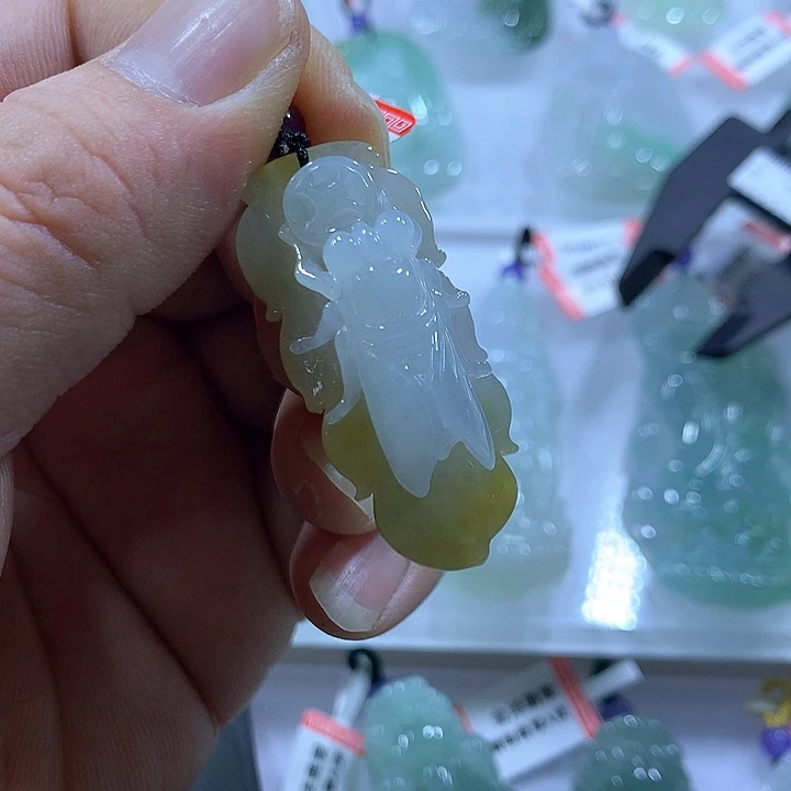 翡翠未镶嵌颈饰天然翡翠A货吊坠