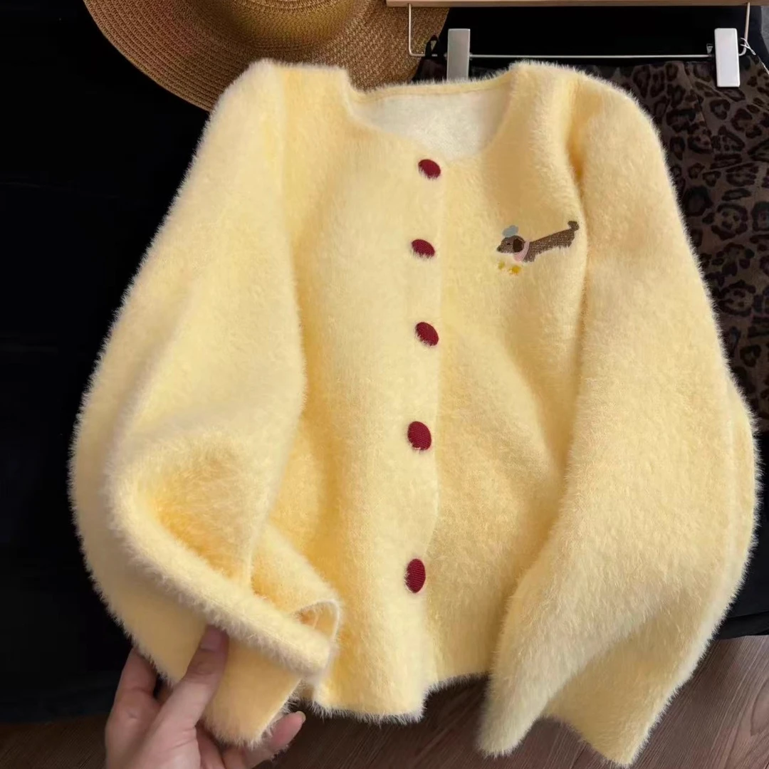 软糯减龄腊肠狗刺绣秋冬季宽松显瘦圆领开衫毛衣外套女卡通上衣