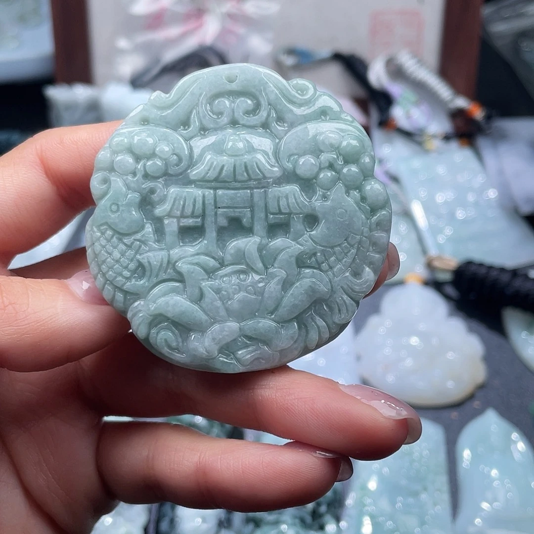 翡翠未镶嵌颈饰翡翠