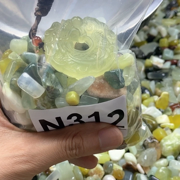 未镶嵌岫玉鱼缸石