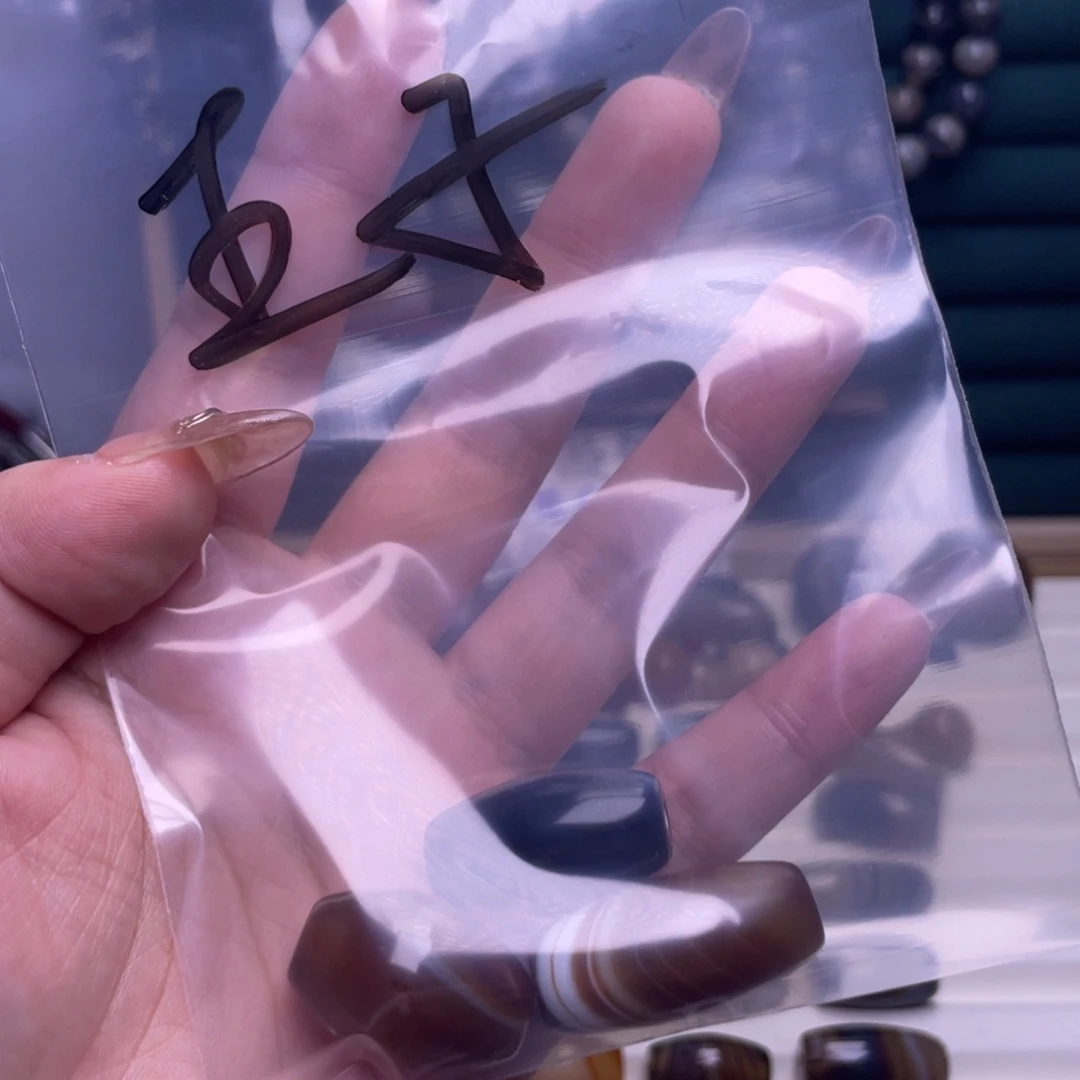 王***子玛瑙/玉髓合金颈饰