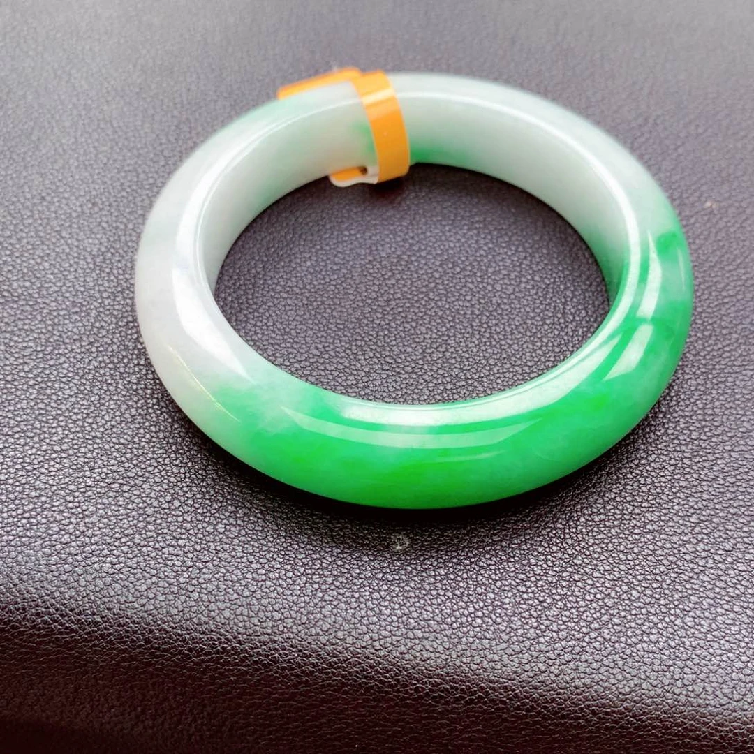 无***翡翠未镶嵌手镯翡翠定金