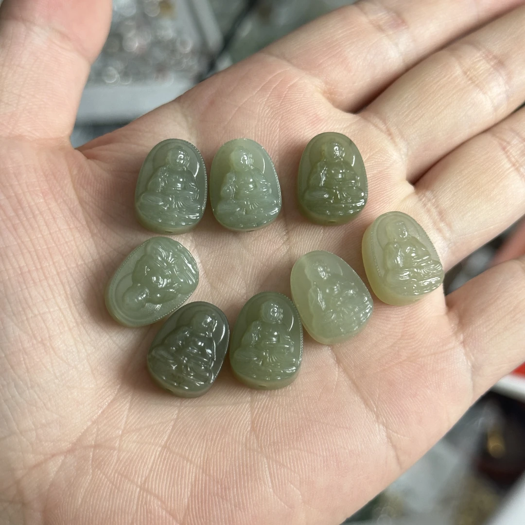 【N77】和田玉通孔佛牌多样性发其一