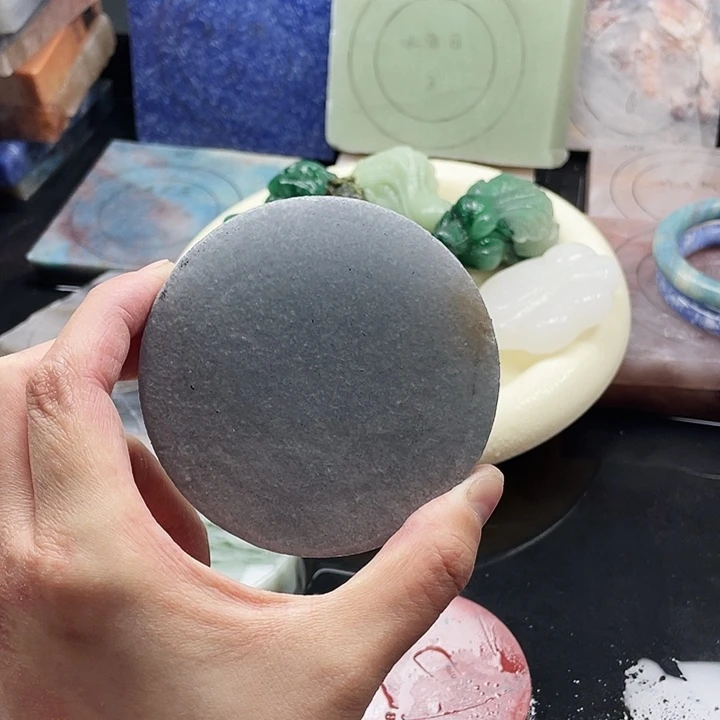 小***瑶石英质玉未镶嵌手镯定制