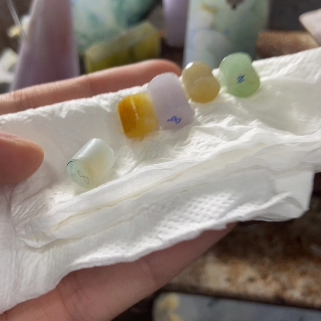 N***e定制翡翠未镶嵌定制