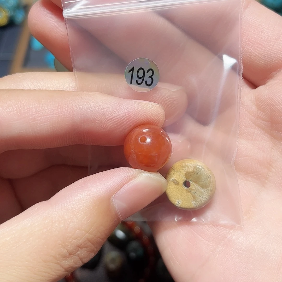 尘***疯未镶嵌圆珠桶珠老型手串！！玛瑙/玉髓