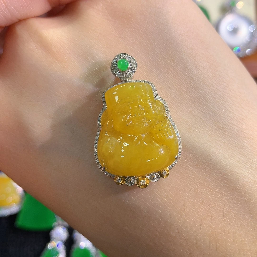 颈饰18K金镶嵌翡翠