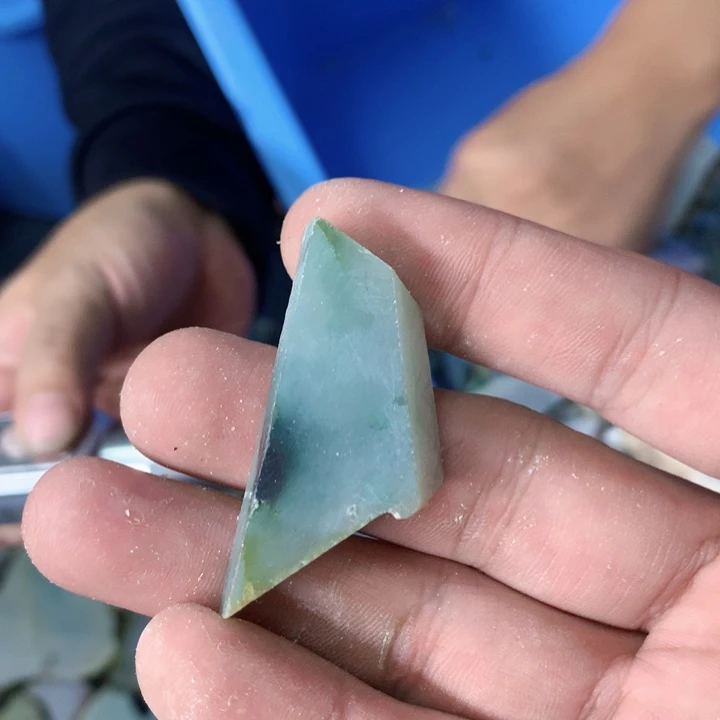 颈饰未镶嵌翡翠材料