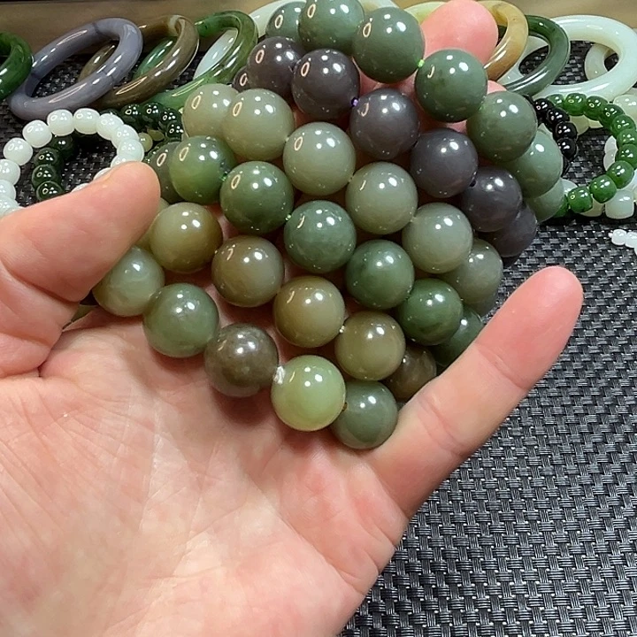 玉***缘和田玉未镶嵌手链