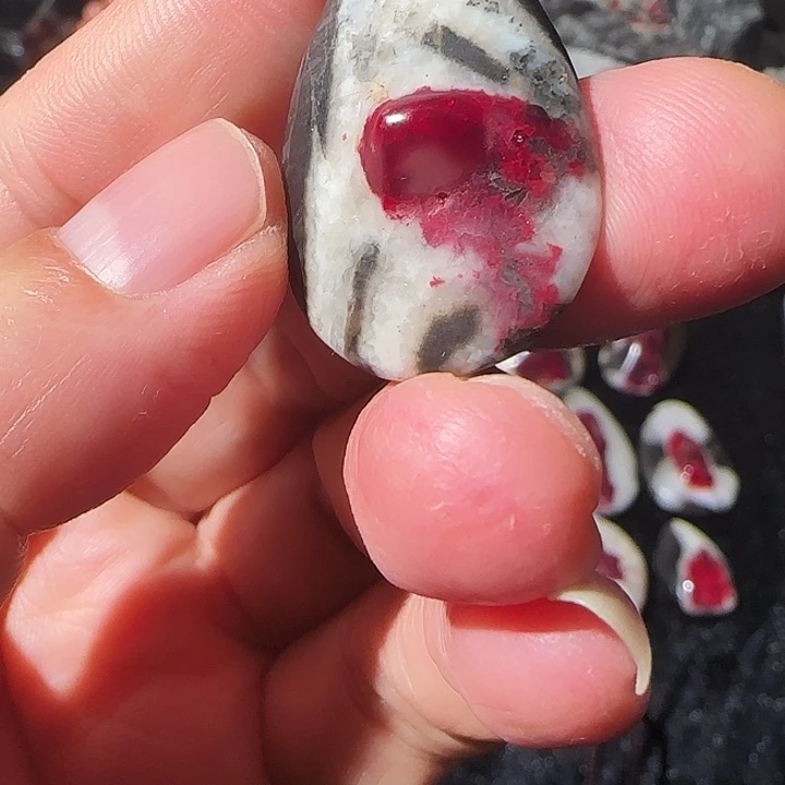 天然辰砂贵州万山天然大晶体朱砂吊坠