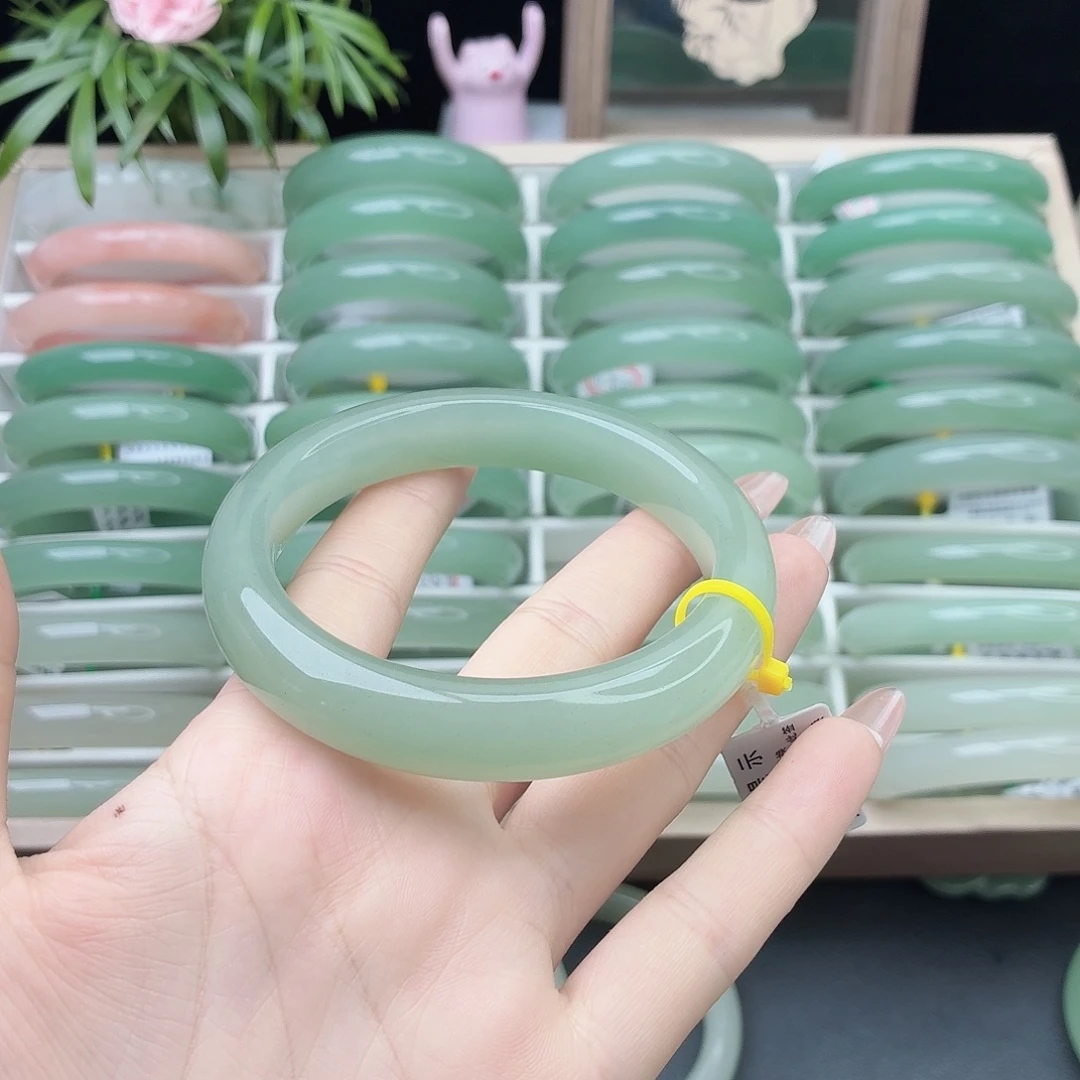 石英质玉未镶嵌手镯6061