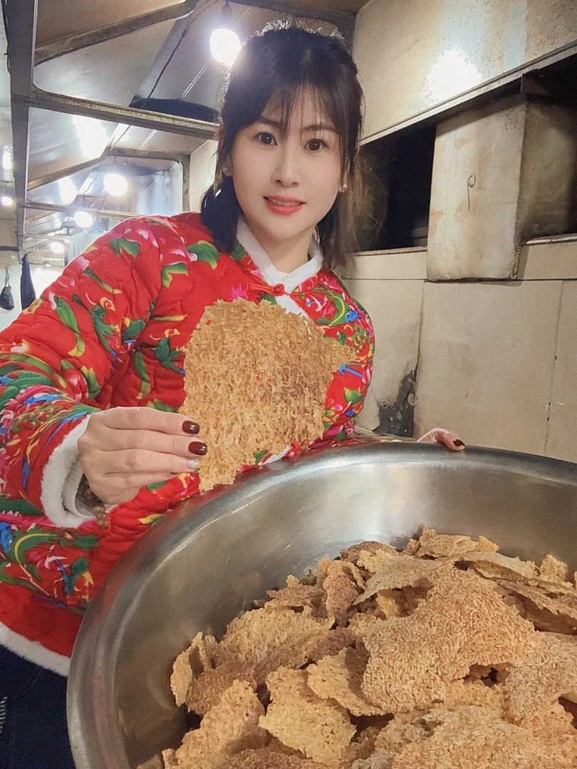 安徽宣城泾县特产农家土灶柴火锅巴农村糕点香脆可口