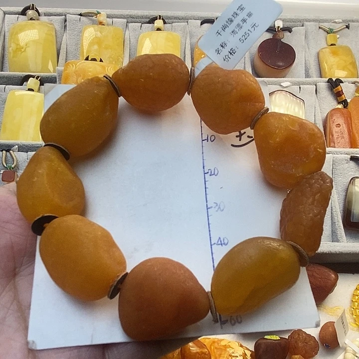 琥珀未镶嵌珠宝奇石