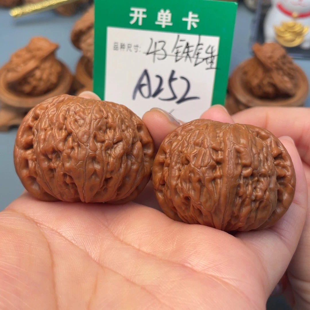吊坠桃核文玩核桃