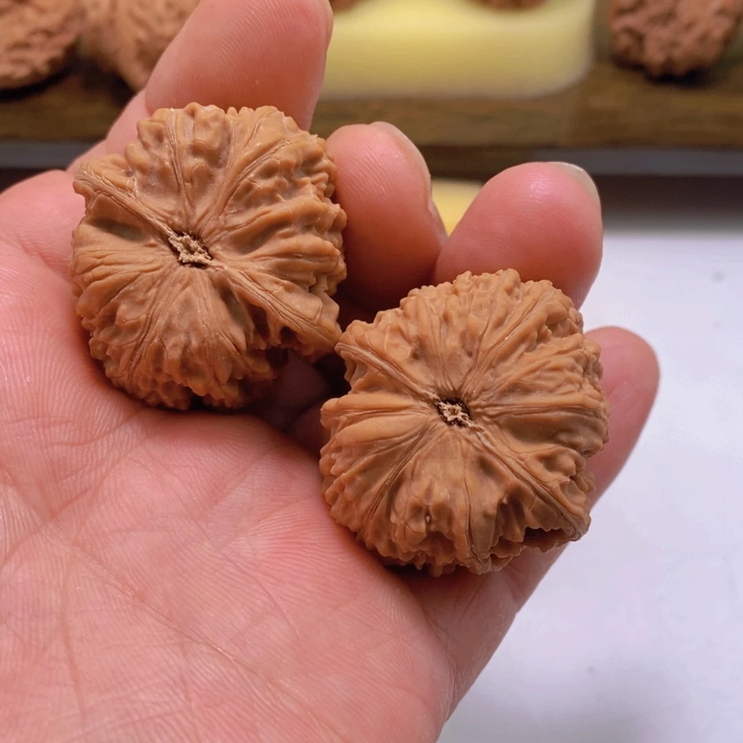 文玩核桃把件o**K文玩核桃