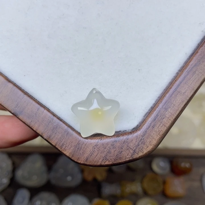 玛瑙/玉髓未镶嵌颈饰星星