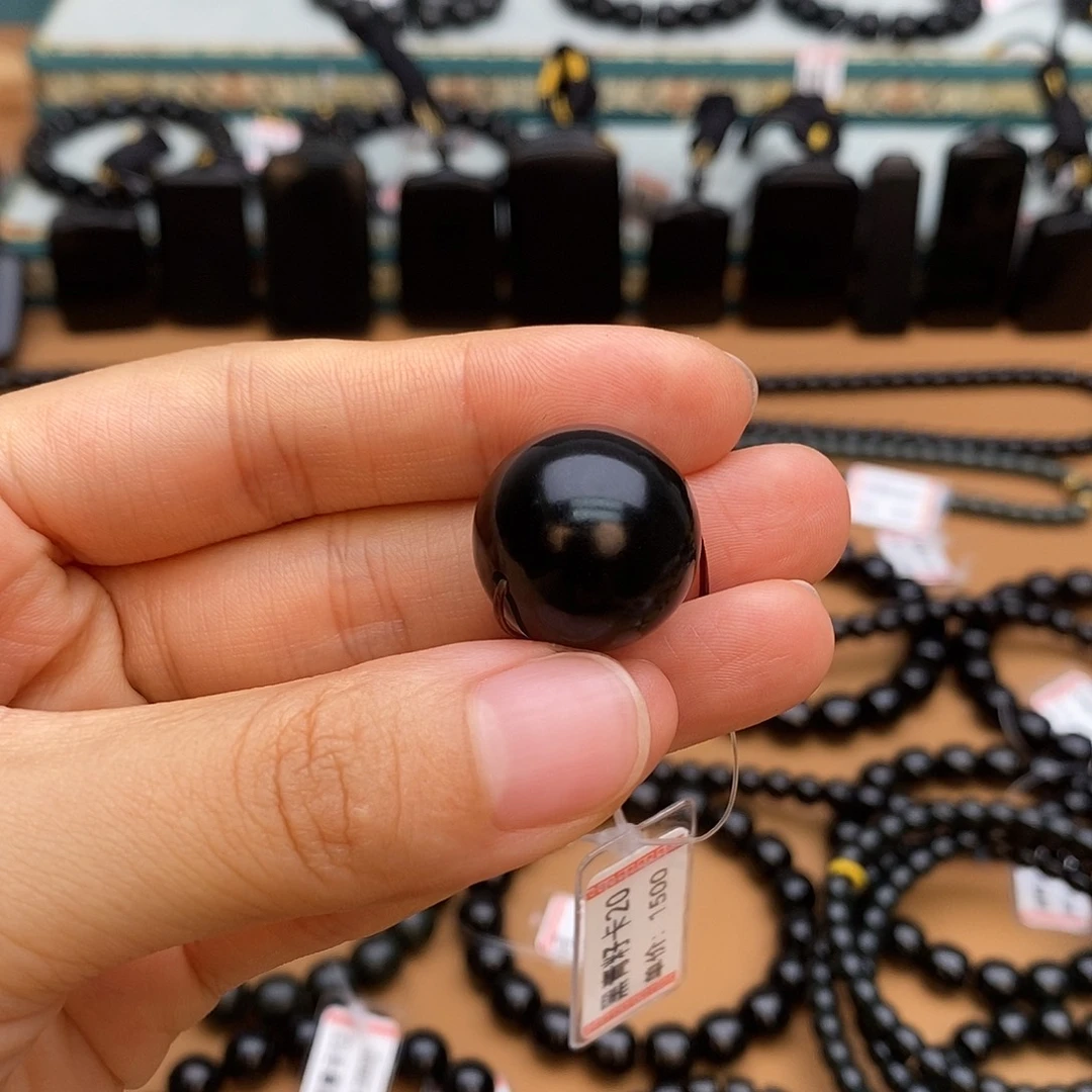 和田玉（青玉）未镶嵌颈饰华**行