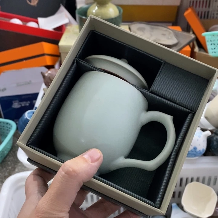 陶瓷艺术品及陶瓷壶