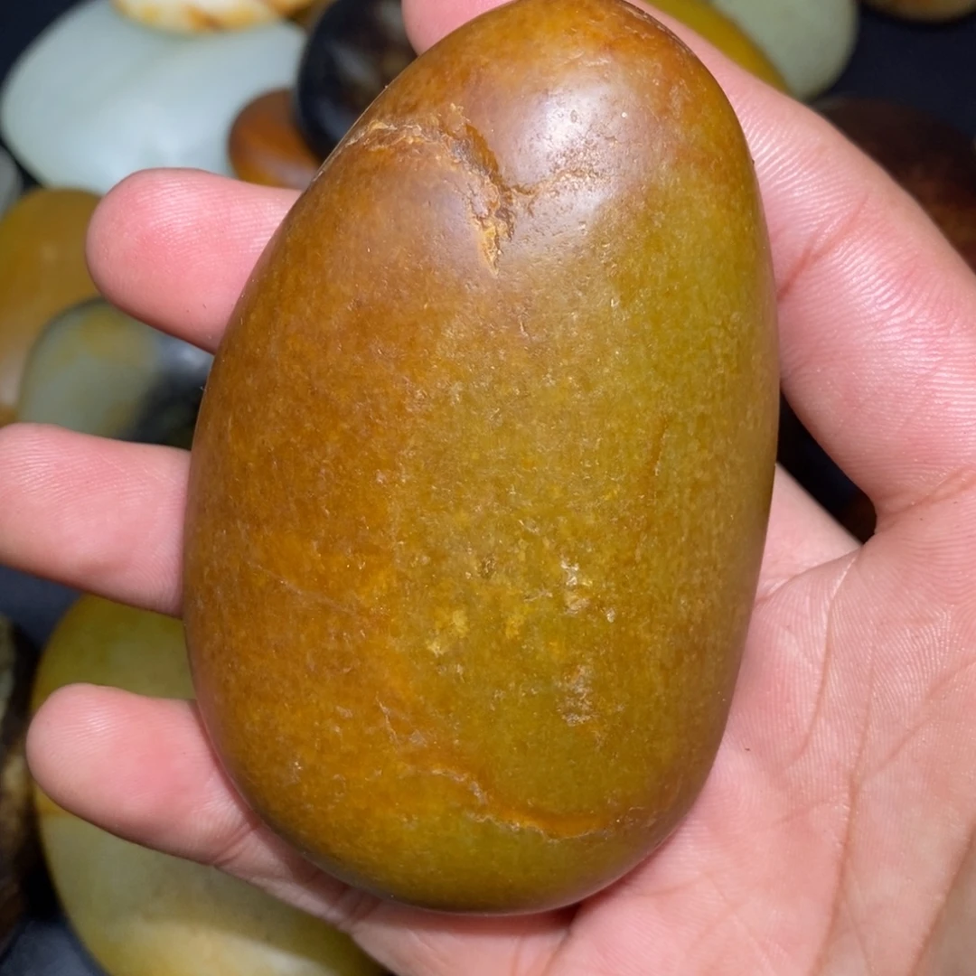 和田玉未镶嵌珠宝奇石