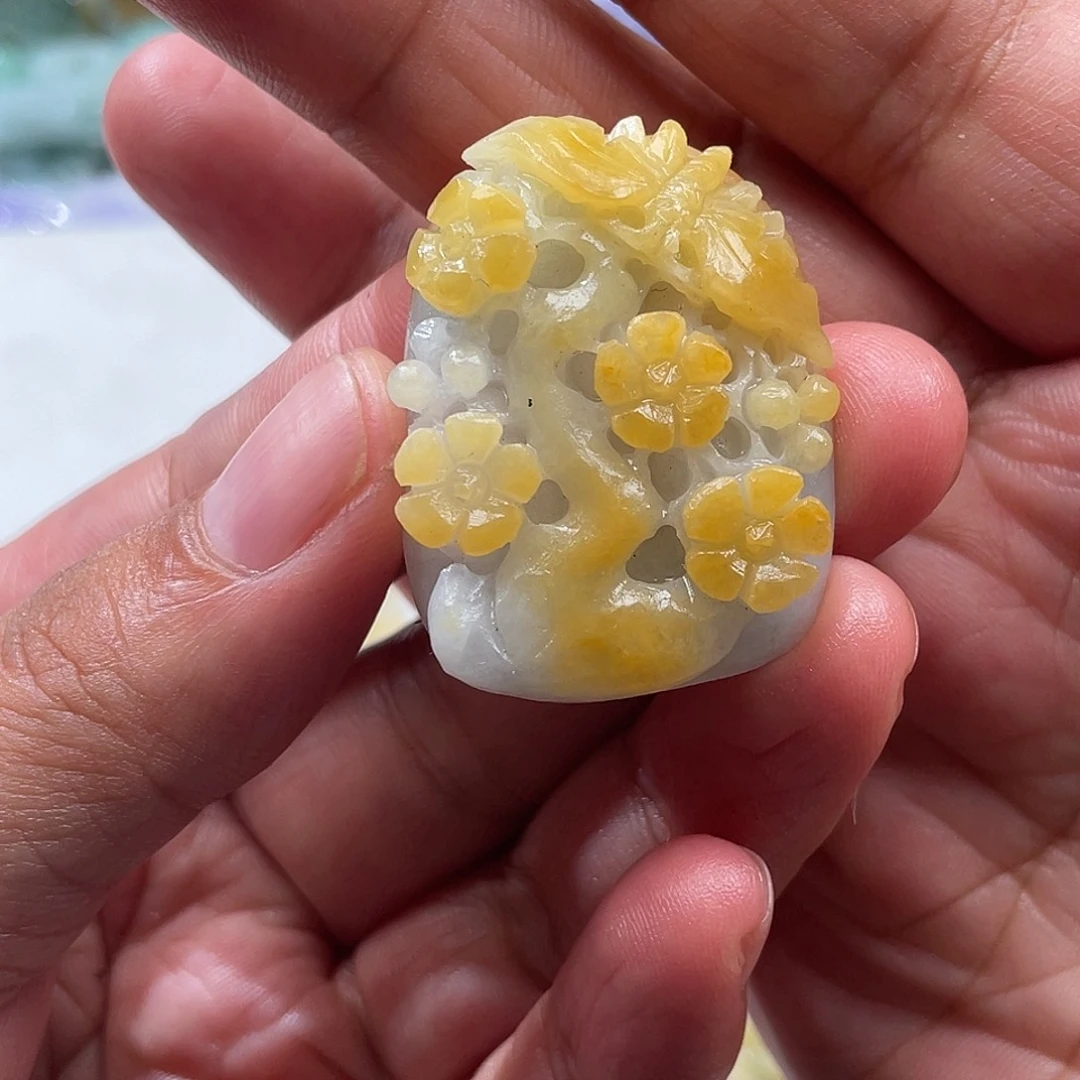定制翡翠未镶嵌云***?