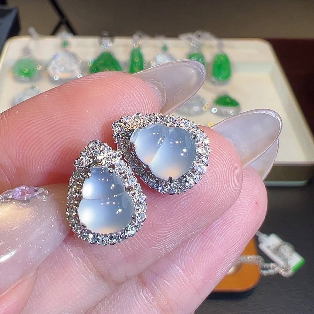 翡翠18K金镶嵌耳钉翡翠