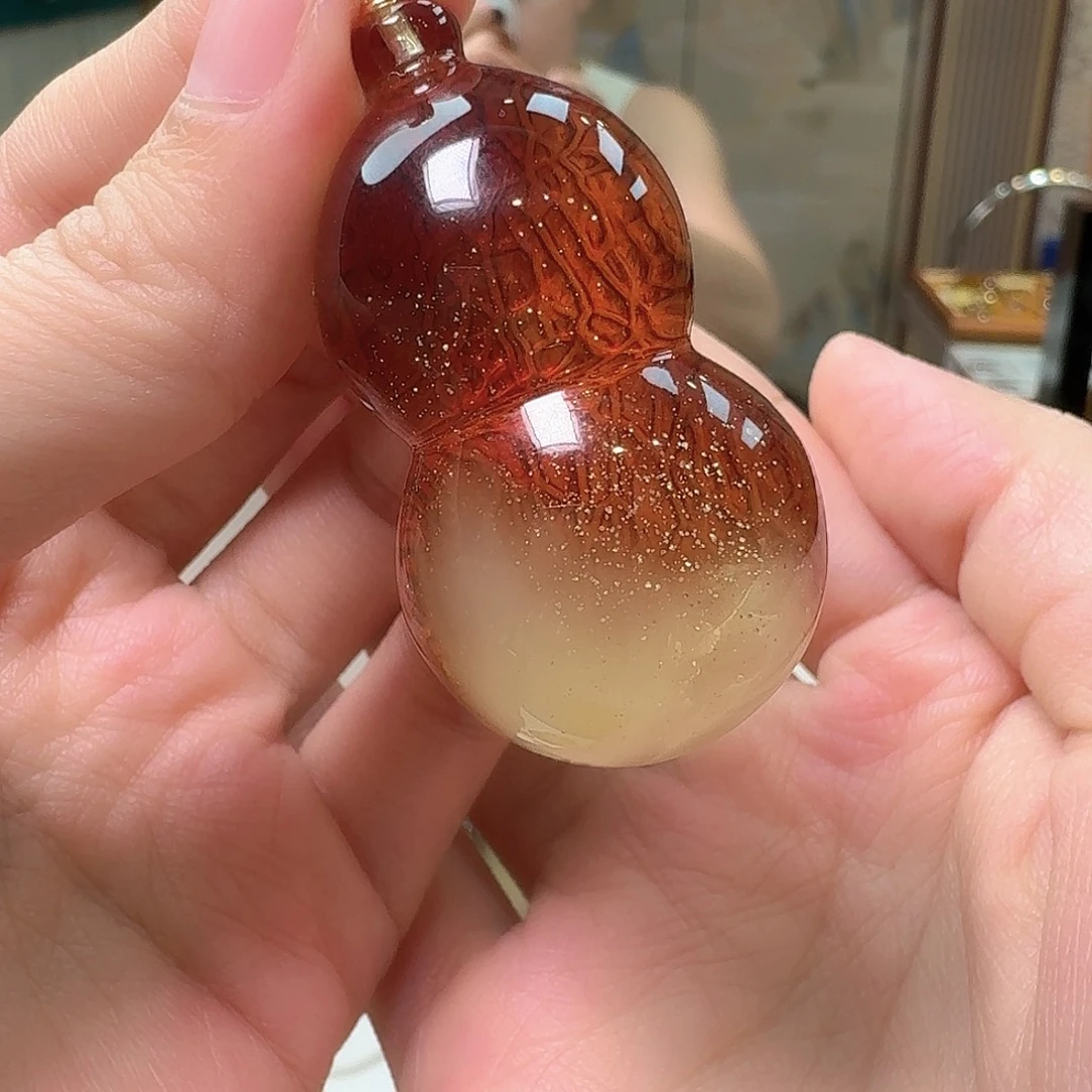 琥珀未镶嵌颈饰吊坠