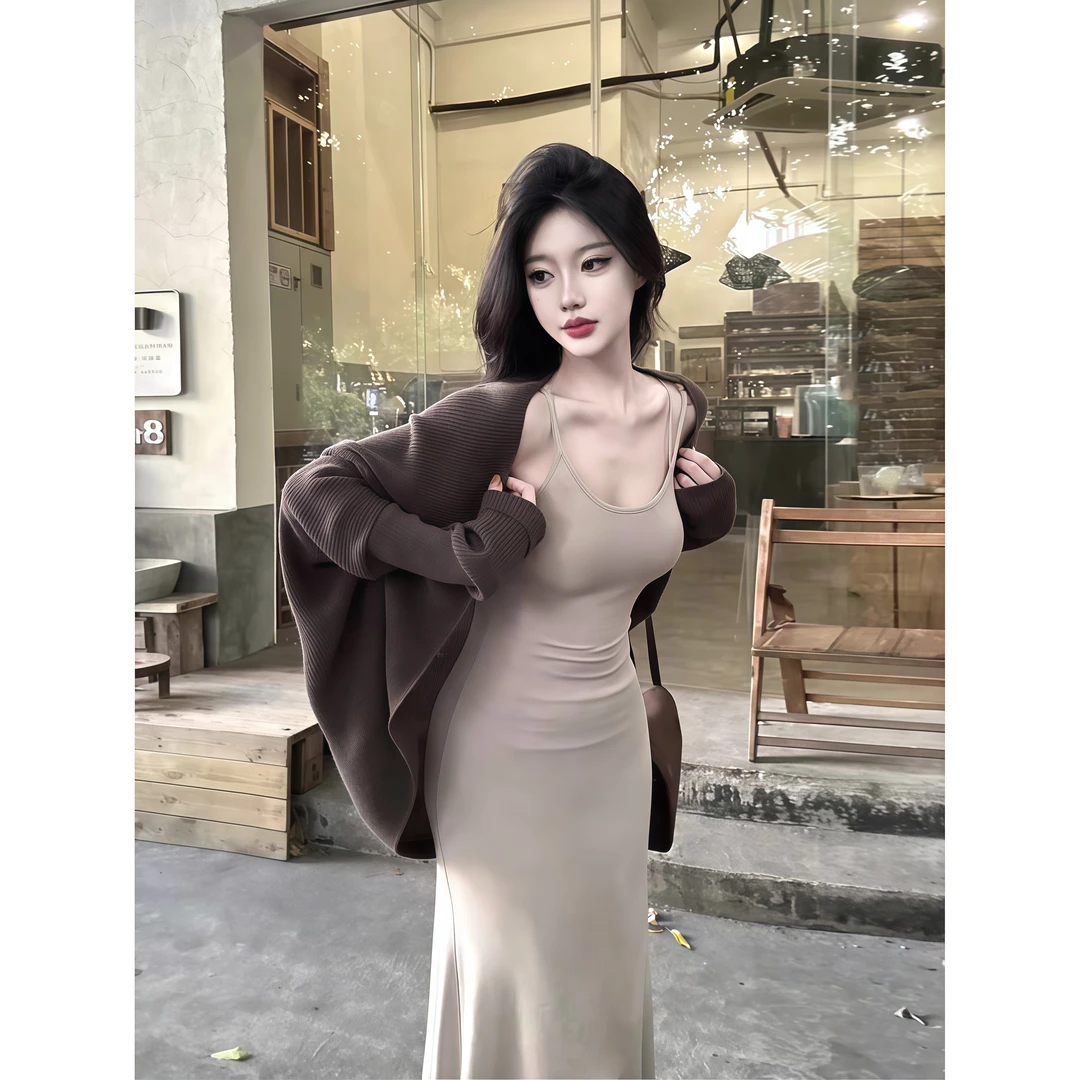 时尚简约纯色吊带连衣裙女夏季新款弹力紧身显身材包臀鱼尾长裙子