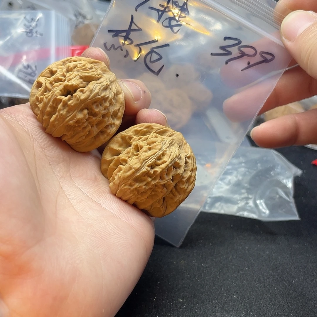 杰***文文玩核桃把件四座楼