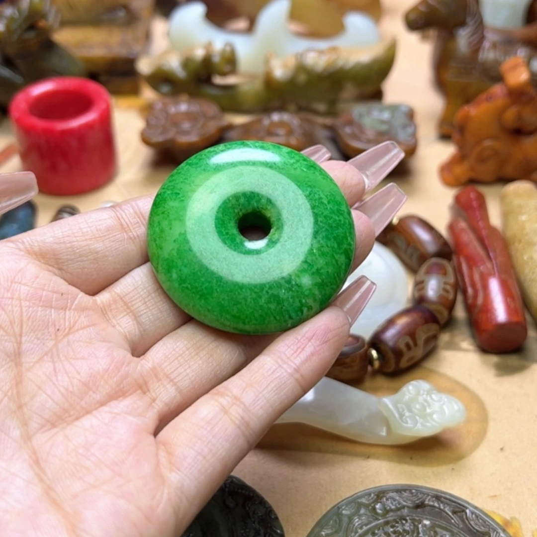 【闪购商品】蛇纹石玉颈饰未镶嵌