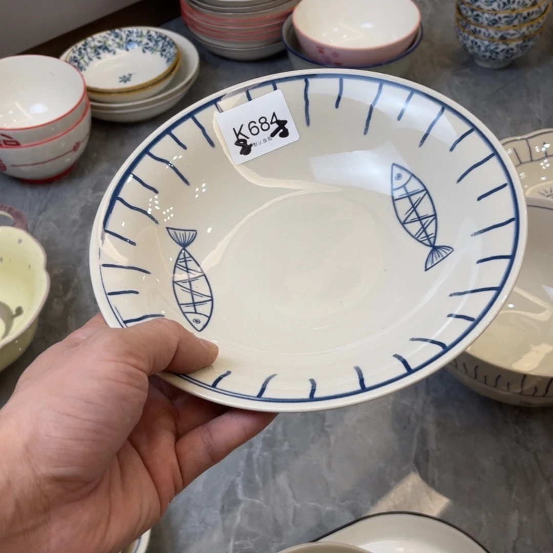 陶瓷微瑕餐具介意勿拍，满18飞！