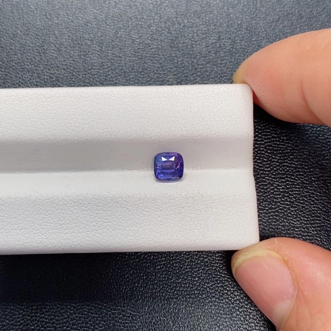 蓝宝石裸石未镶嵌1.12无烧