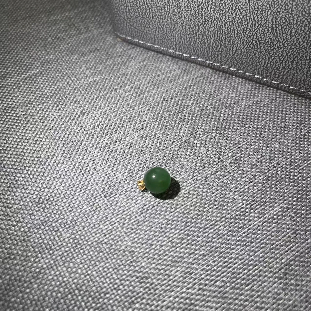 碧玉圆珠吊坠 A011