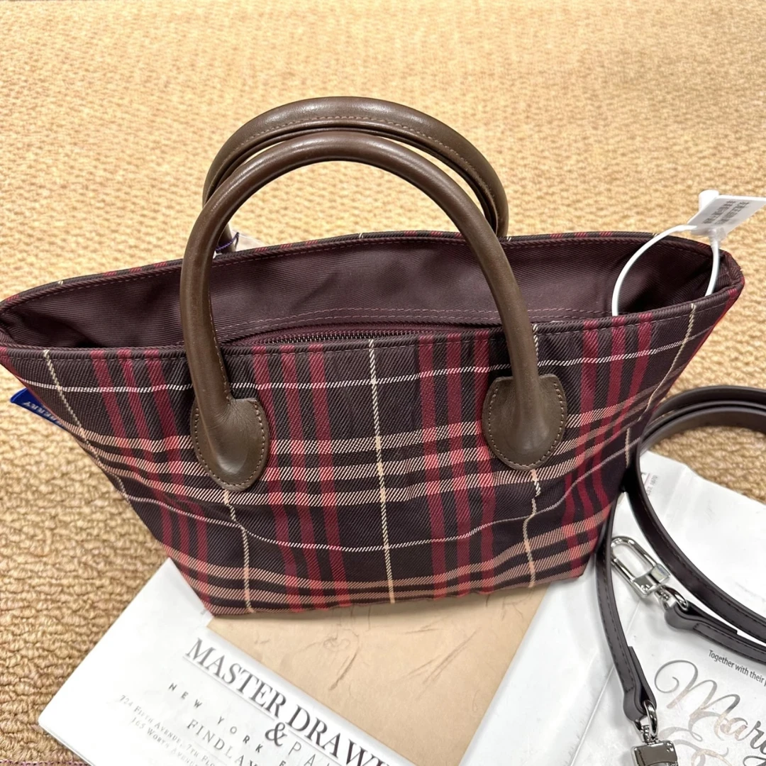 95新 BURBERRY/博柏利 XM/ 经典格纹复古手提饭盒包/DG11515064