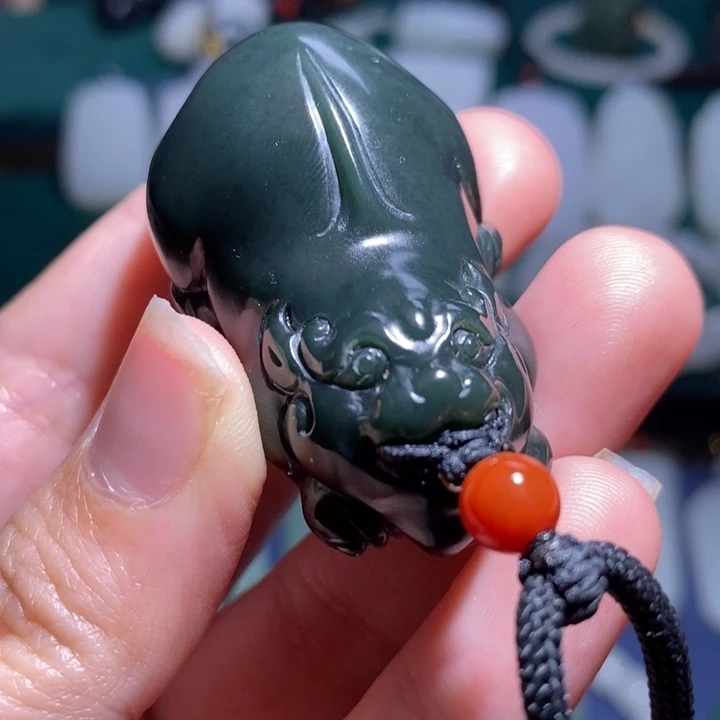 和田玉颈饰未镶嵌貔貅