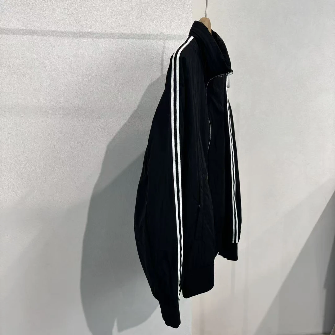 CSY5382 意大利客人订单 男款拼条立领运动风肌理感棉服