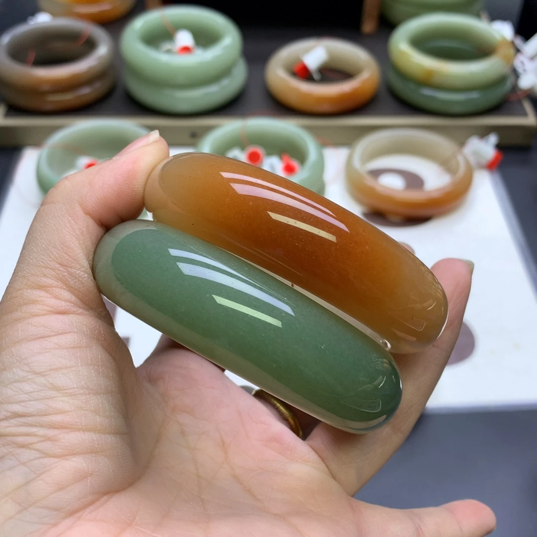 石英质玉未镶嵌手镯