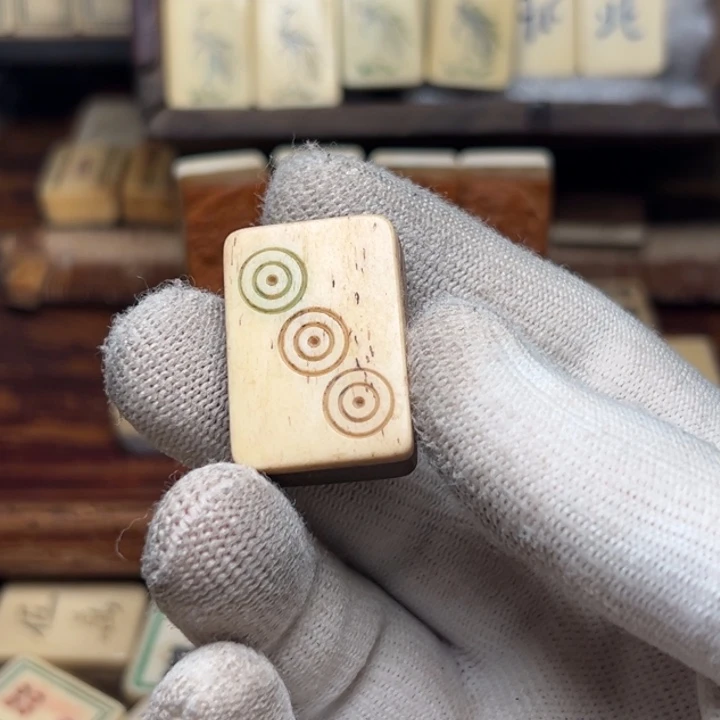 蒲***堂实心竹雕刻手把件