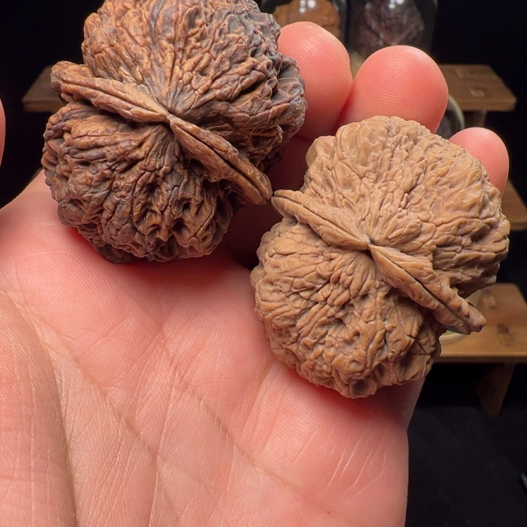 文玩核桃把件金刚佛手44mm