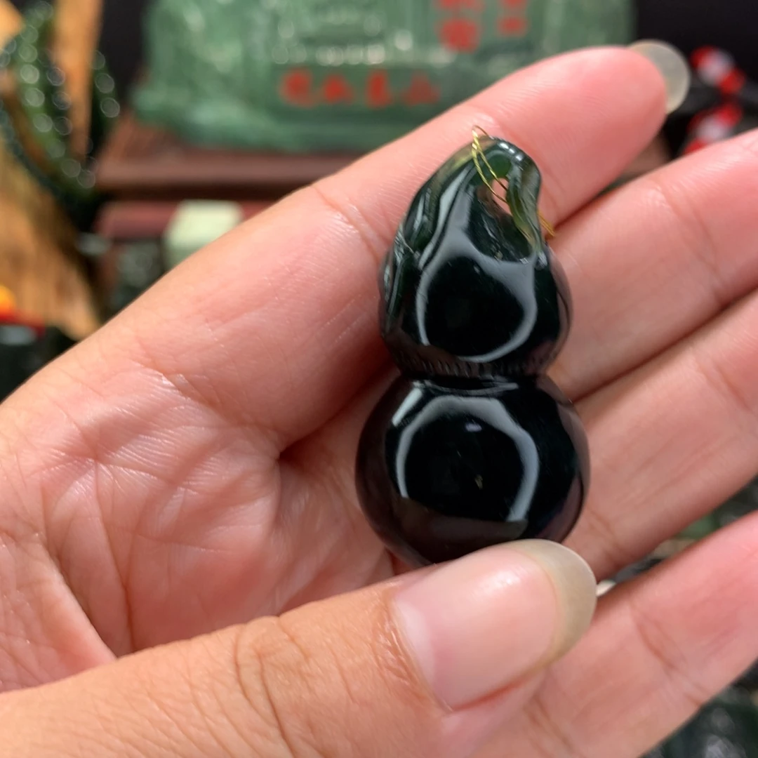 泰山玉精品葫芦挂件